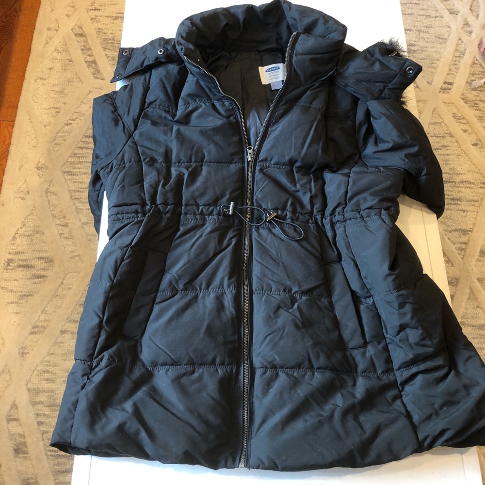 Old Navy Maternity Puffer Jacket